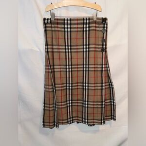 Burberry wool skirt
